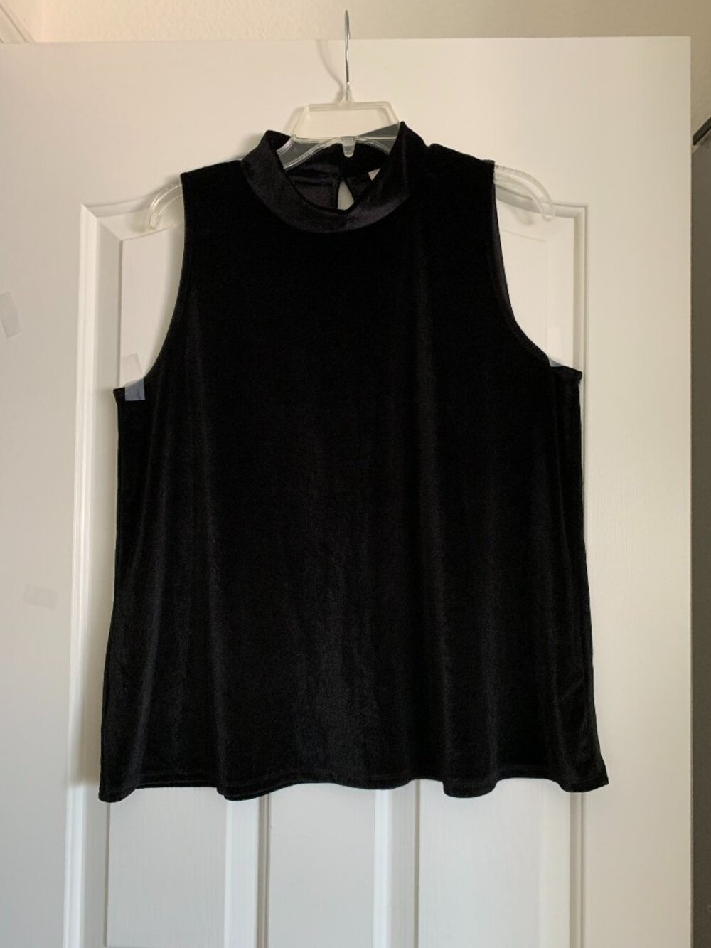 NEW Loft Size L Black Velvet Mock Neck Top